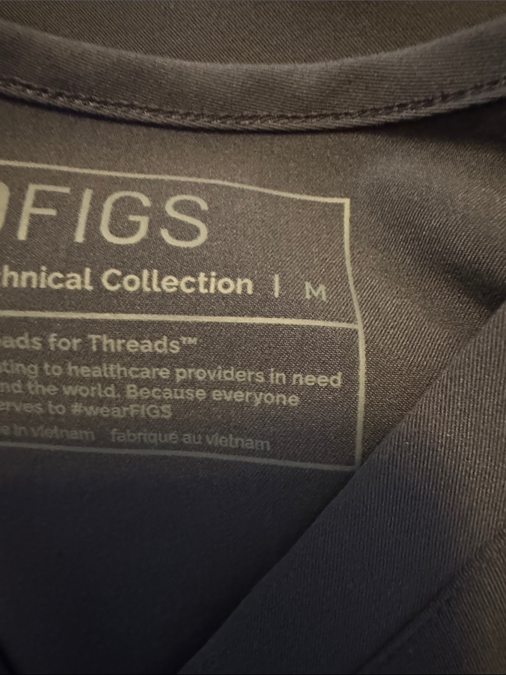 Figs gray/blue V-Neck Scrub Top with Pocket with jogger pants - Picture 2 of 7